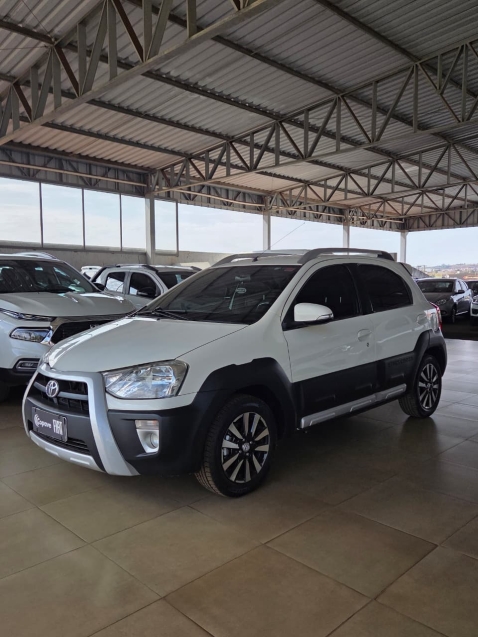 toyota etios 1.5 xls 16v flex 4p manual 20140