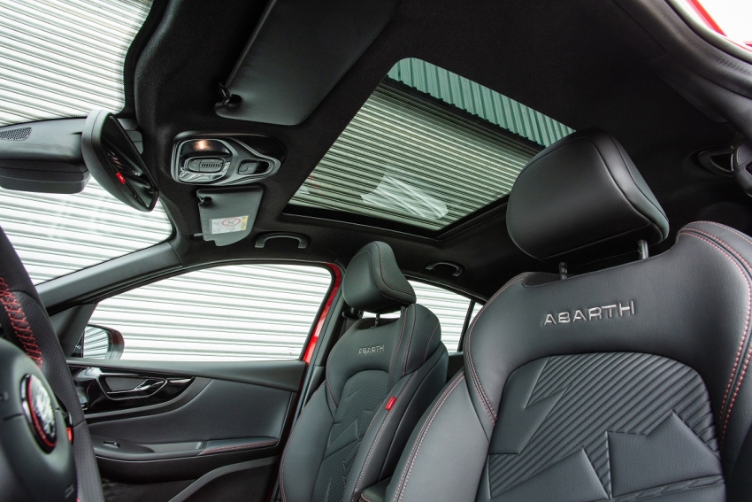 fiat fastback 1.3 turbo 270 flex abarth at6 4p automatico 20271