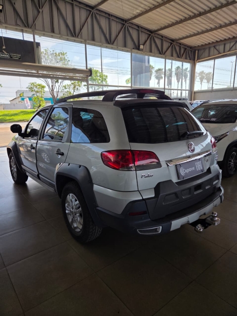 fiat palio 1.8 mpi adventure weekend 16v flex 4p manual 20148