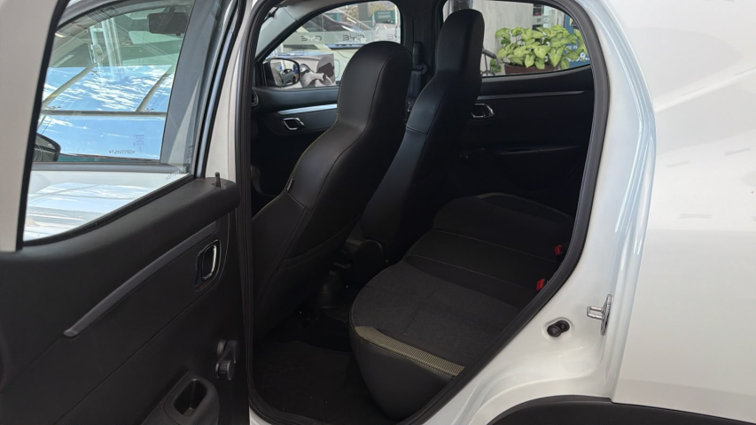 Renault KWID 1.0 12V SCE FLEX OUTSIDER MANUAL 15