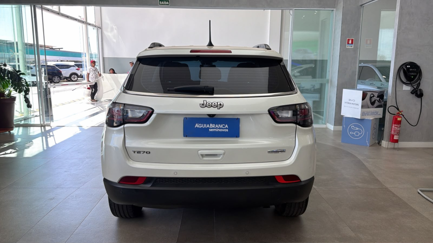 JEEP COMPASS 1.3 T270 TURBO FLEX LONGITUDE AT6 8
