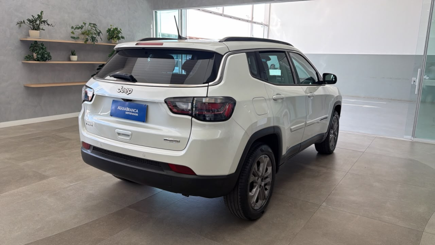 JEEP COMPASS 1.3 T270 TURBO FLEX LONGITUDE AT6 7