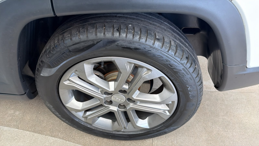 JEEP COMPASS 1.3 T270 TURBO FLEX LONGITUDE AT6 2