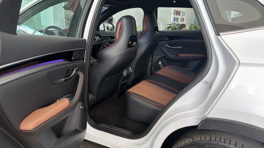BYD SONG PLUS 1.5 DM-I HÍBRIDO AUTOMÁTICO 18