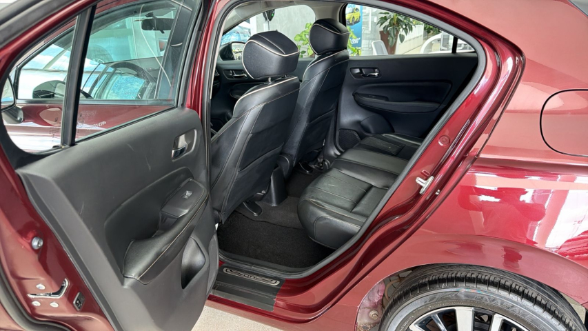 Honda CITY 1.5 i-VTEC FLEX HATCH EXL CVT 14