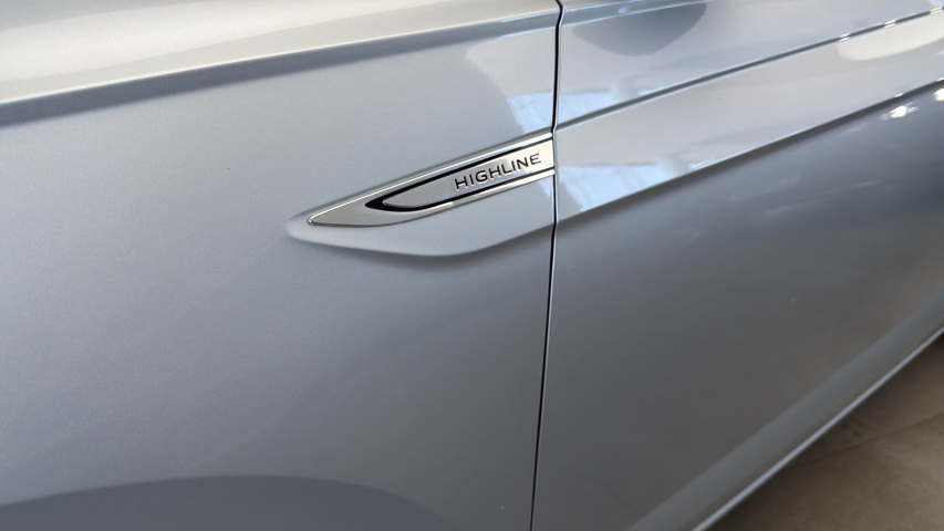 Volkswagen VIRTUS 1.0 200 TSI HIGHLINE AUTOMÁTICO 16