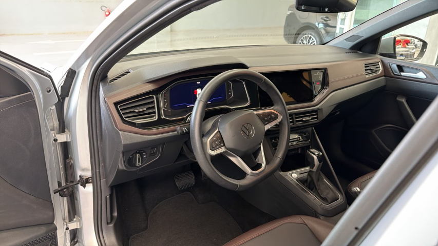 Volkswagen VIRTUS 1.0 200 TSI HIGHLINE AUTOMÁTICO 13