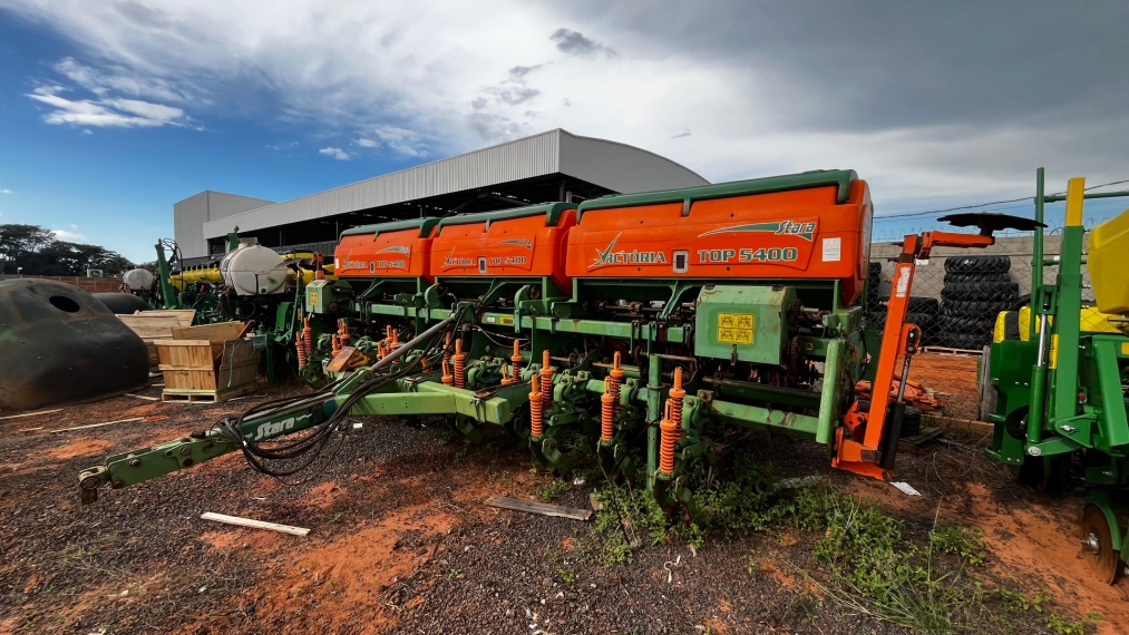 stara plantadeira victoria top 5400 diesel semiautomatico 20131