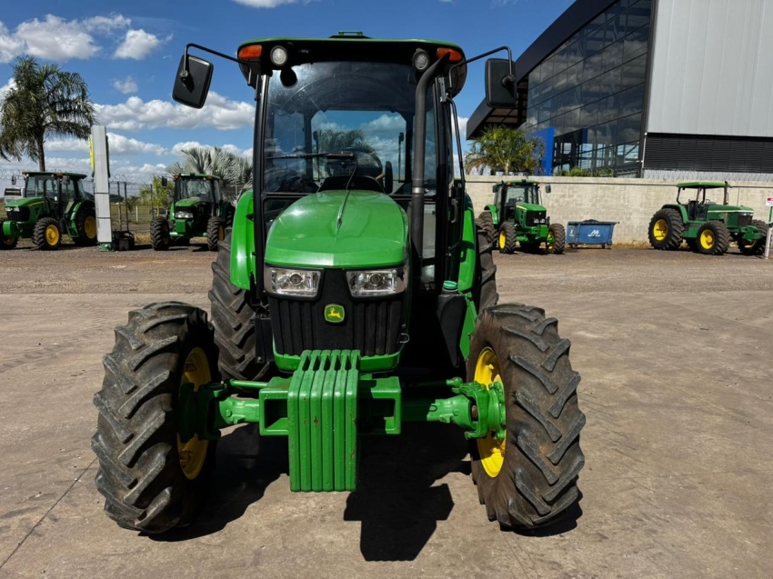 john deere trator 5080e  diesel 1p semiautomatico 2022