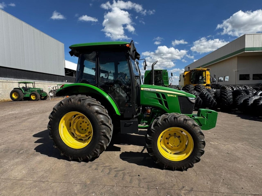 john deere trator 5080e  diesel 1p semiautomatico 20223