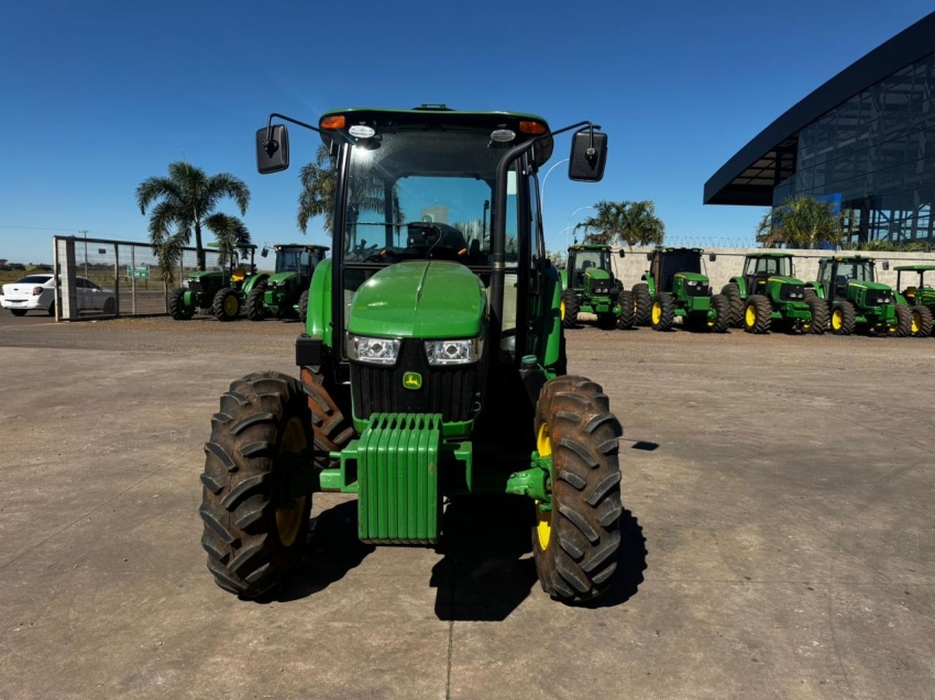 john deere trator 5080e  diesel 1p semiautomatico 2025