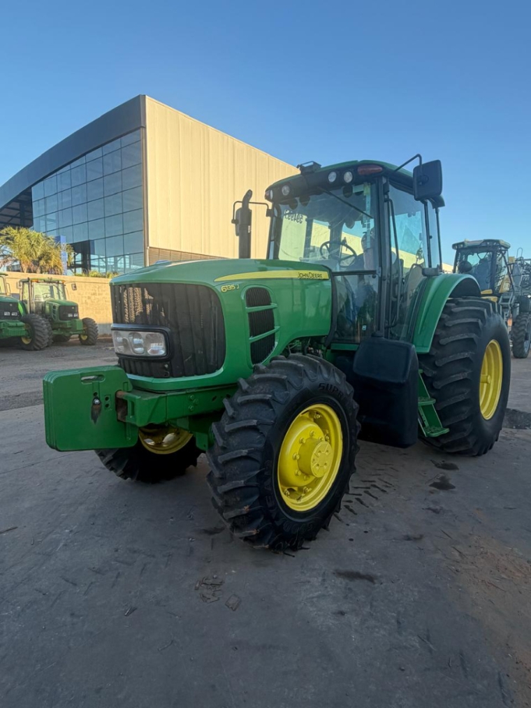 john deere trator 6135j  diesel 1p semiautomatico 20192