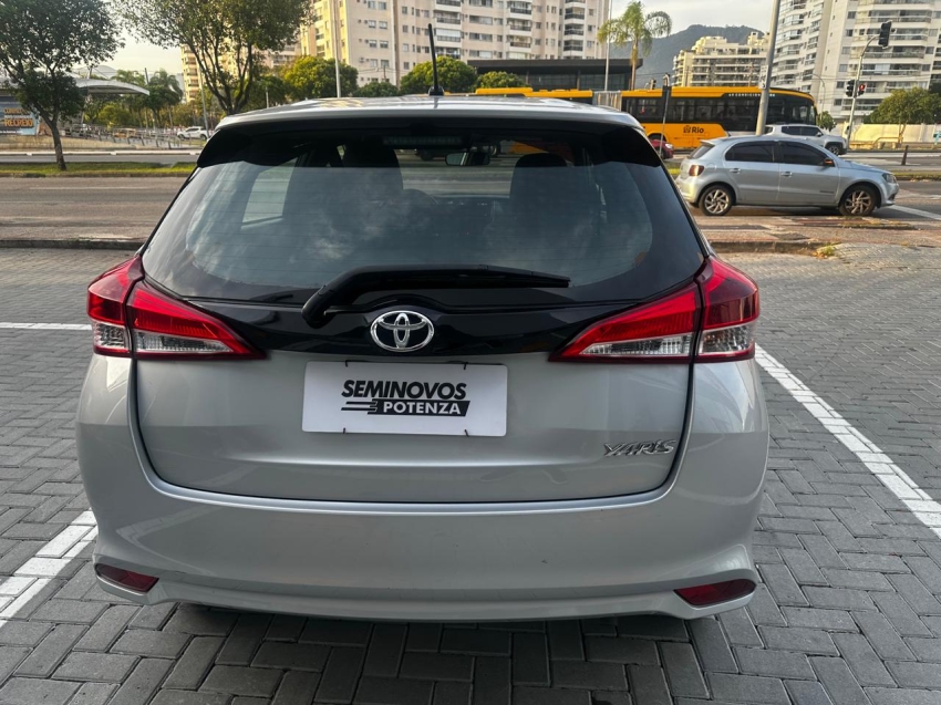 toyota yaris 1.5 16v flex xls multidrive 4p automatico 20255