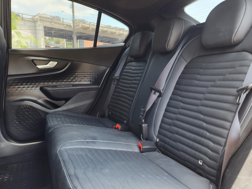 fiat fastback 1.3 turbo 270 flex limited edition at6 23/24 seminovo15