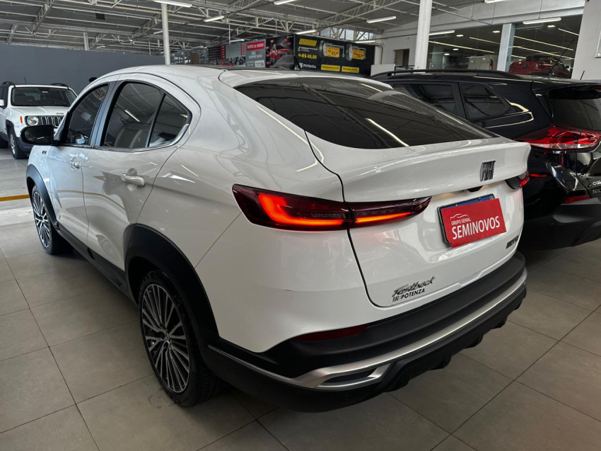 fiat fastback 1.3 turbo 270 flex limited edition at6 23/24 seminovo5