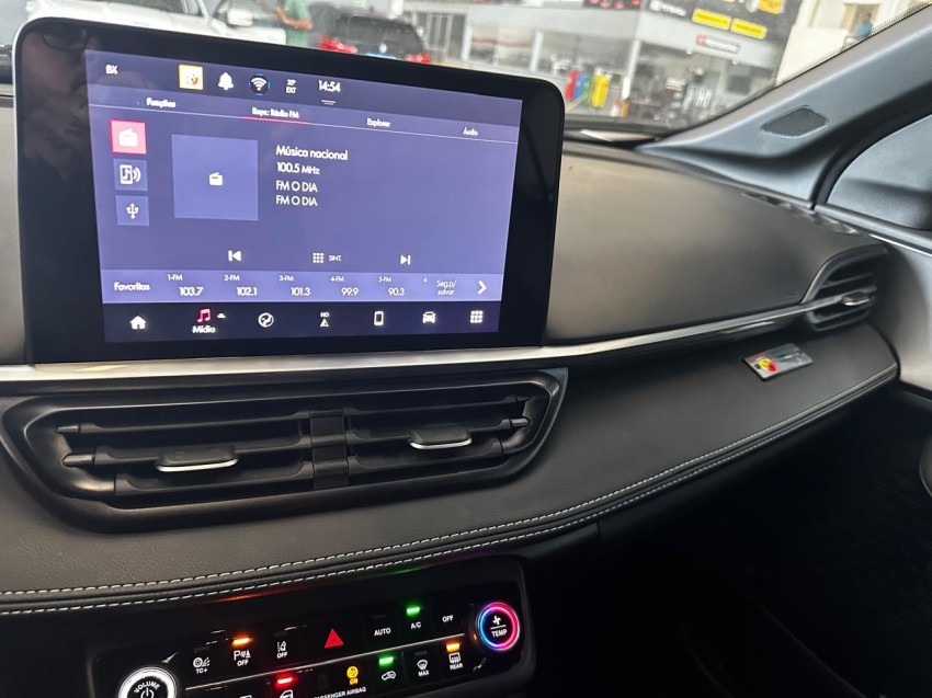 fiat fastback 1.3 turbo 270 flex limited edition at6 23/24 seminovo8