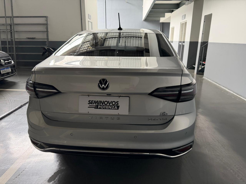 volkswagen virtus 1.0 200 tsi comfortline at 24/25 seminovo4