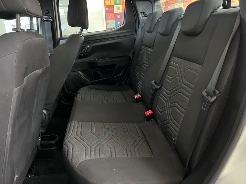 fiat strada 1.3 firefly flex freedom cd man 24/25 seminovo11