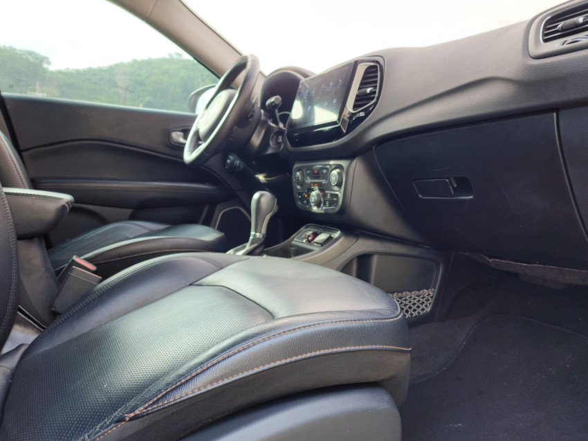 jeep compass 2.0 16v flex longitude at 17/18 seminovo13