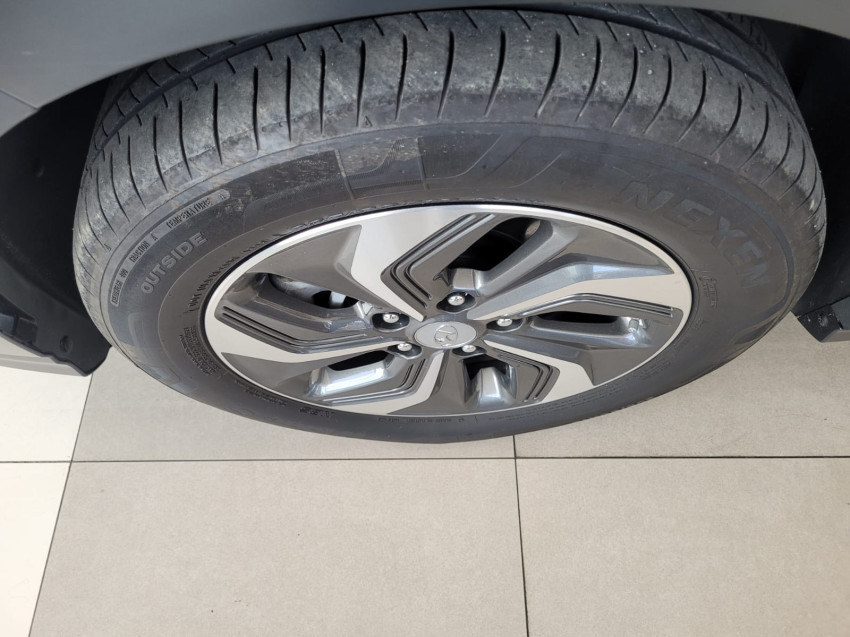 hyundai kona 1.6 gdi hev dct 23/24 seminovo14