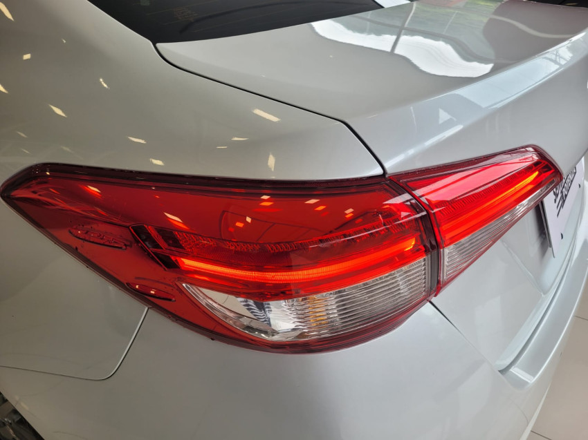 toyota yaris 1.5 16v flex sedan xs multidrive 24/25 seminovo13