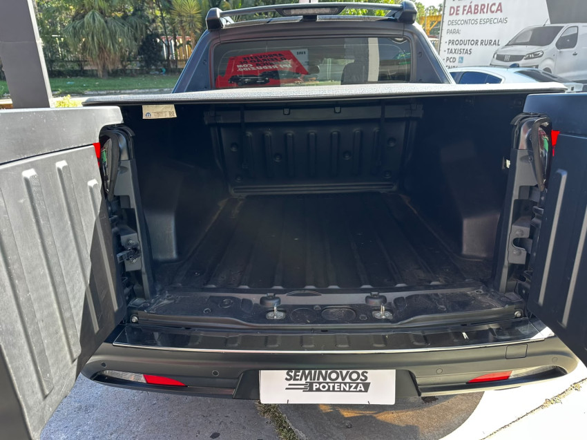 fiat toro 1.3 turbo 270 flex volcano at6 23/24 seminovo12