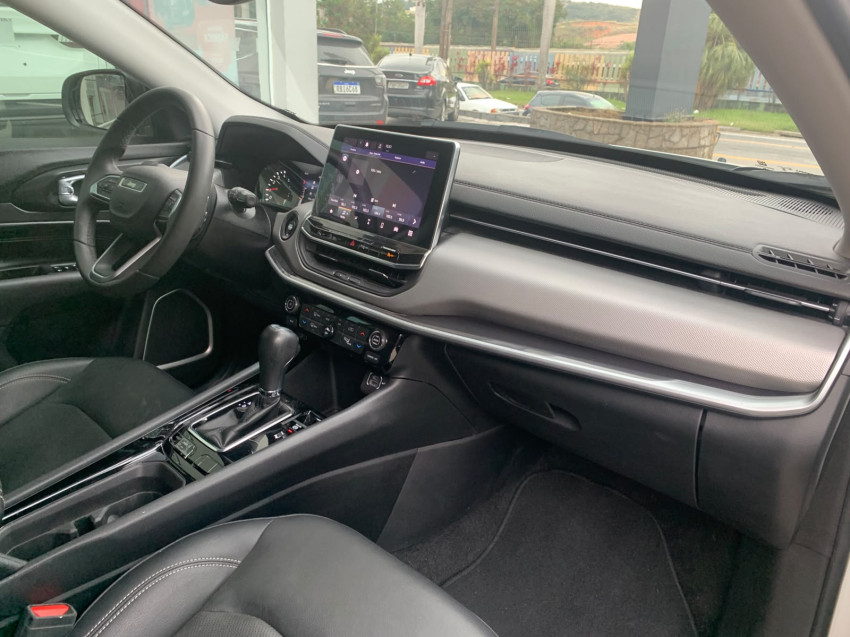 jeep compass 1.3 t270 turbo flex longitude at6 23/24 seminovo9