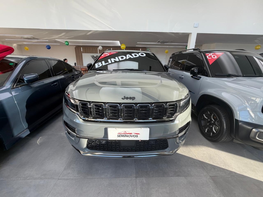 jeep commander 2.0 hurricane 4 turbo gasolina blackhawk at9 4p automatico 2025