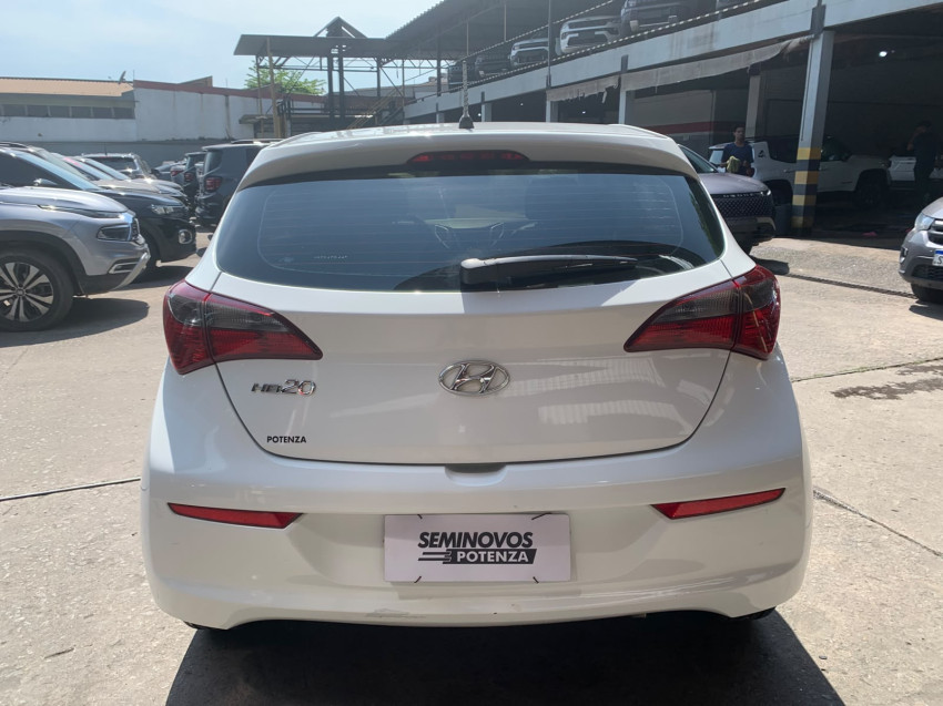 HYUNDAI HB20 1.0 COMFORT 12V FLEX 4P MAN 18/19 SEMINOVO4
