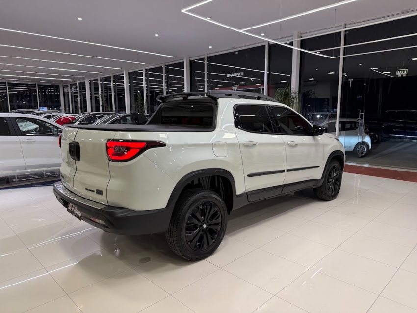 fiat toro 1.3 turbo 270 flex volcano at6 4p automatico 20244