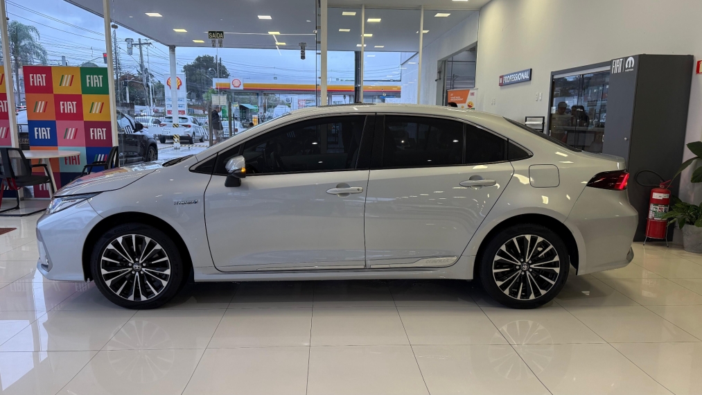 corolla altis premium hyb at6