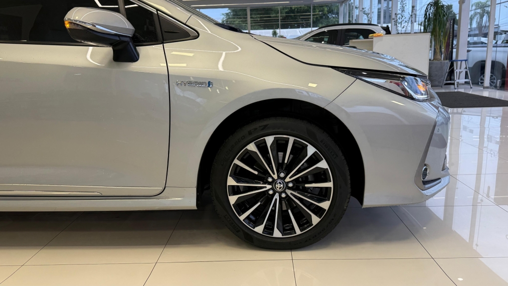 corolla altis premium hyb at7