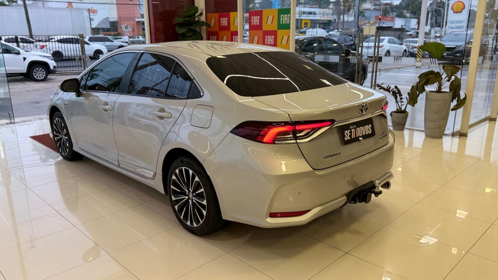 corolla altis premium hyb at5