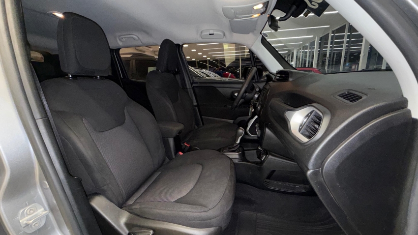 renegade sport 1.8 at10