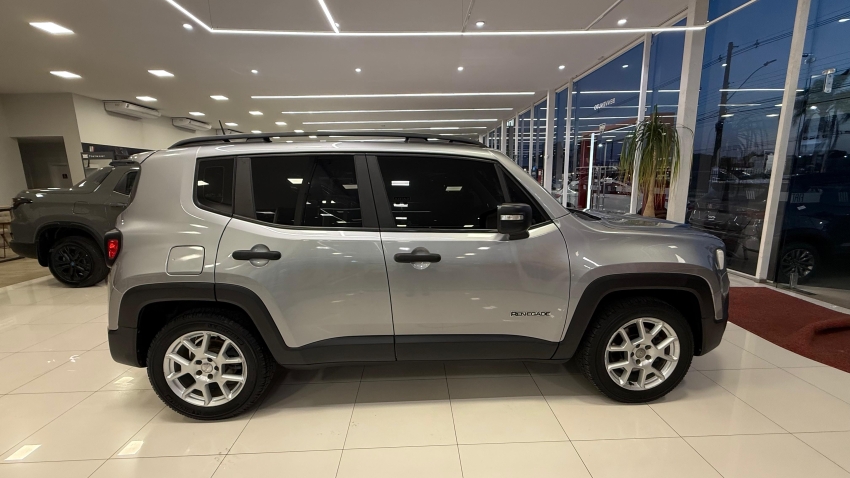 renegade sport 1.8 at7
