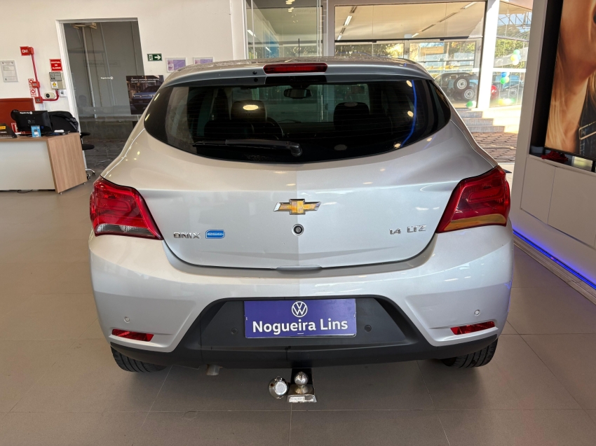 chevrolet onix 1.4 mpfi ltz 8v flex 4p manual 20186