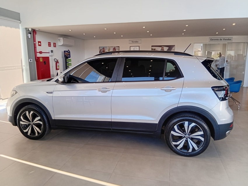 volkswagen t-cross 1.0 200 tsi total flex comfortline automatico 4p 20234