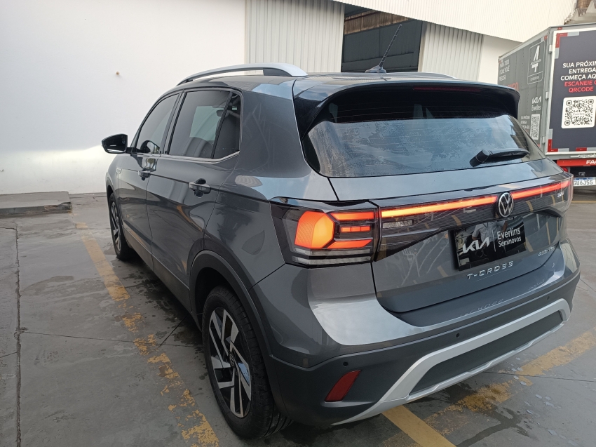 volkswagen t-cross 1.4 250 tsi total flex highline automatico 4p 20251