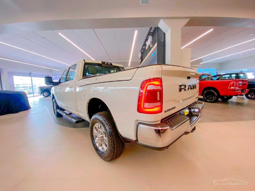 ram 2500 6.7 i6 turbo diesel laramie cd 4x4 automatico 4p 202612