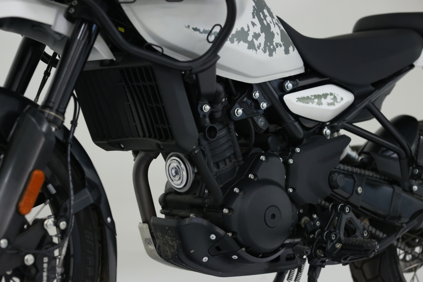 royal enfield himalayan top kamet white 450 gasolina manual 202626