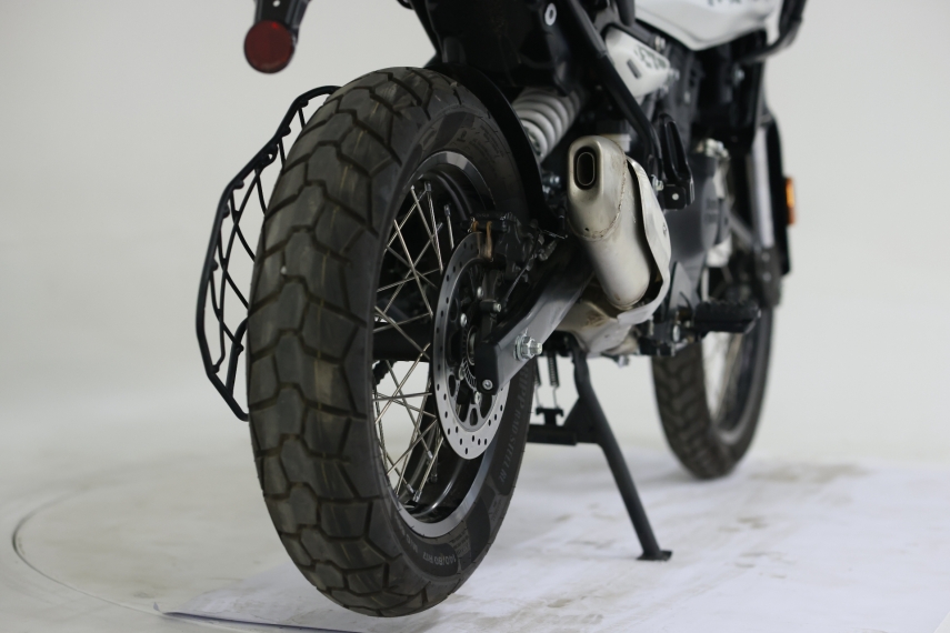 royal enfield himalayan top kamet white 450 gasolina manual 202632