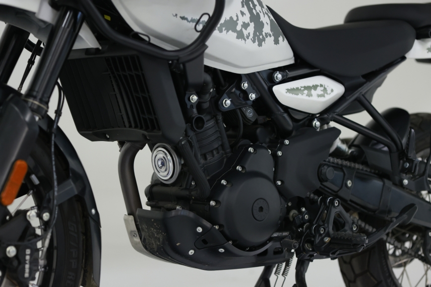 royal enfield himalayan top kamet white 450 gasolina manual 202625