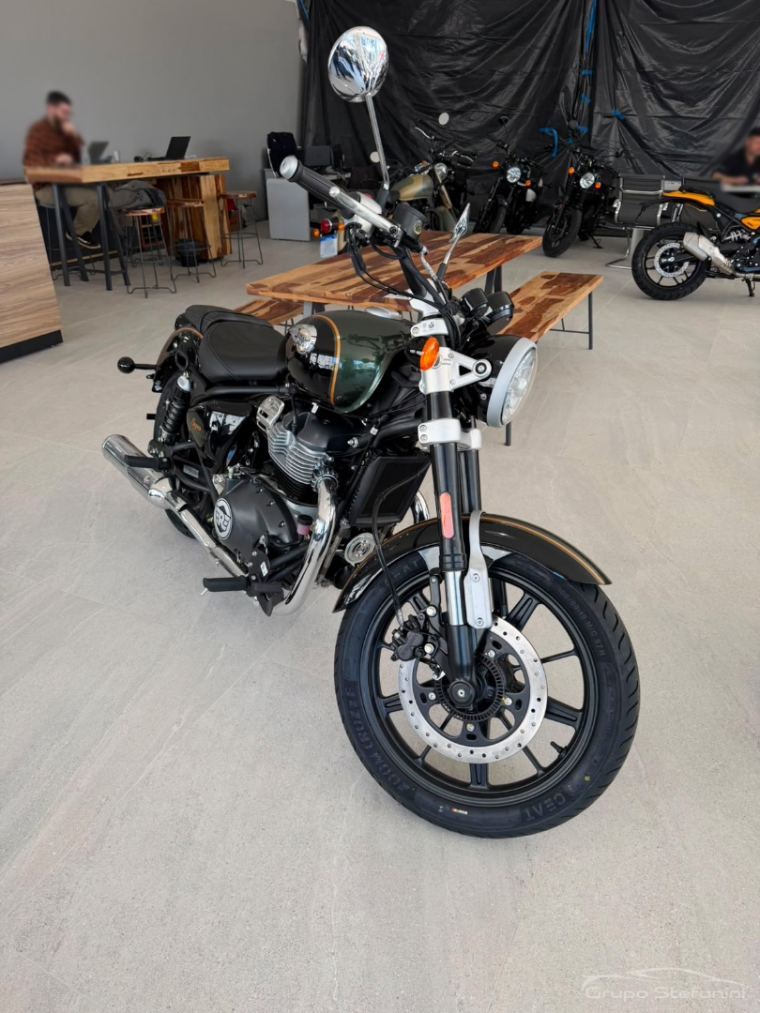 royal enfield super meteor 650 interstellar gasolina manual 2026