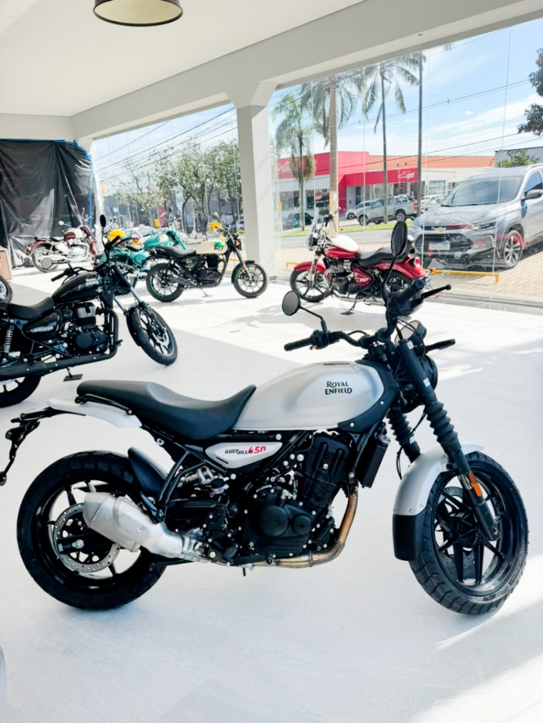 royal enfield guerrilla 450 mid gasolina manual 20262