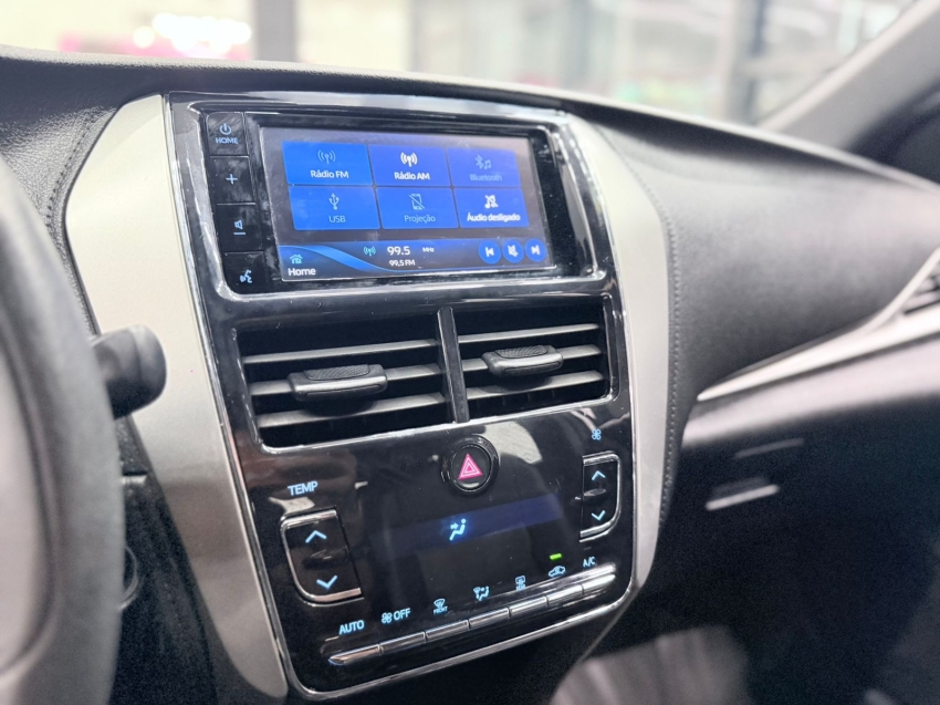 toyota yaris 1.5 16v flex sedan xl plus connect multidrive 5p automatico 202010