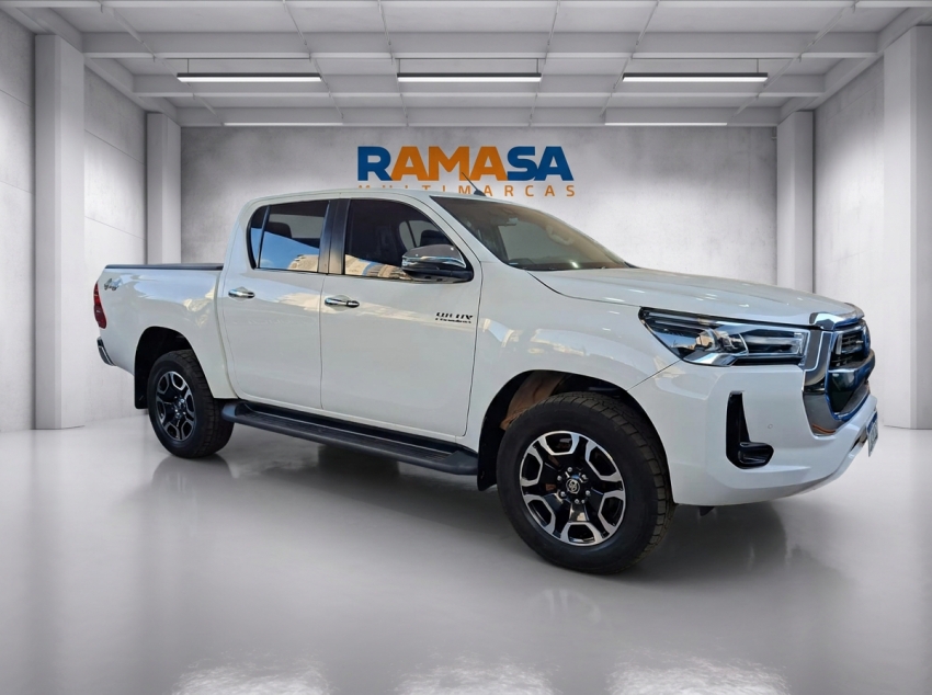 toyota hilux 2.8 d-4d turbo diesel cd srx 4x4 automatico 4p 20232