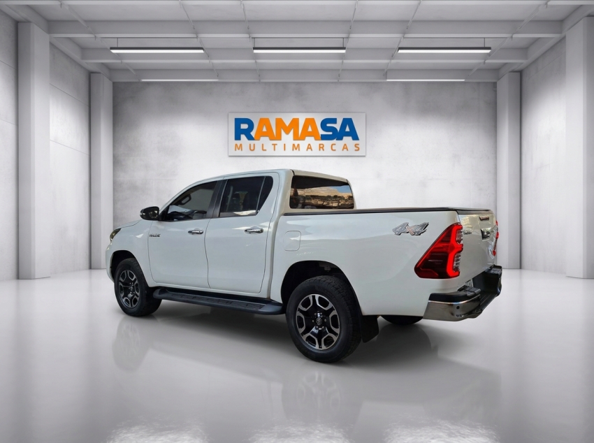 toyota hilux 2.8 d-4d turbo diesel cd srx 4x4 automatico 4p 20231