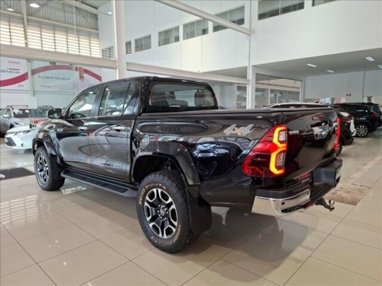 toyota hilux 2.8 d-4d turbo diesel cd srx plus 4x4 automatico 4p 20245