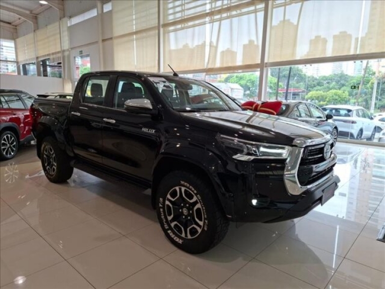 toyota hilux 2.8 d-4d turbo diesel cd srx plus 4x4 automatico 4p 20242