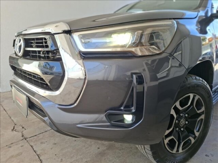 toyota hilux 2.8 d-4d turbo diesel cd srv 4x4 automatico 4p 20245
